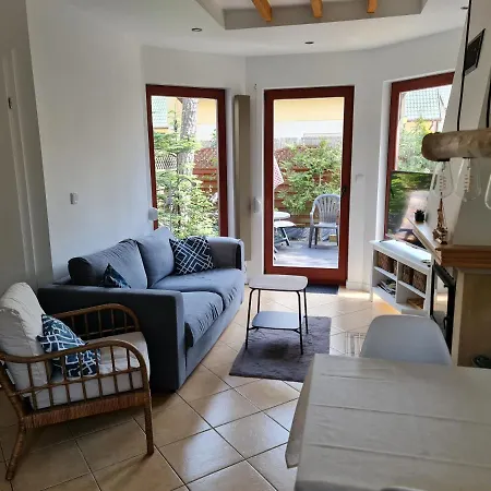 Nad Morzem Deli Łukęcin