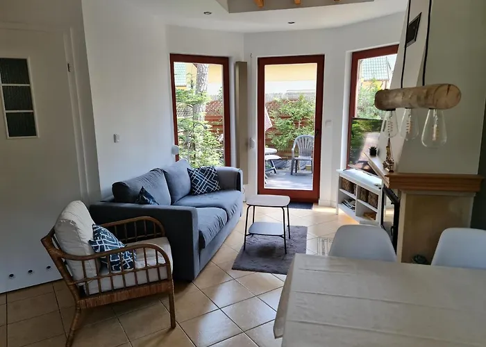 Nad Morzem Deli Łukęcin