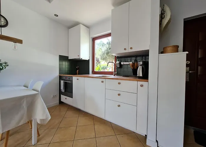 Nad Morzem Deli Łukęcin